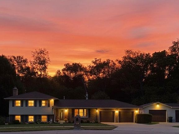 4th image of 4042 Longford Ct