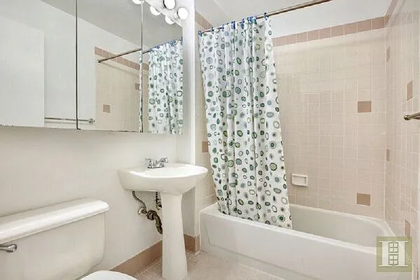 Rented by Halstead Real Estate | media 13