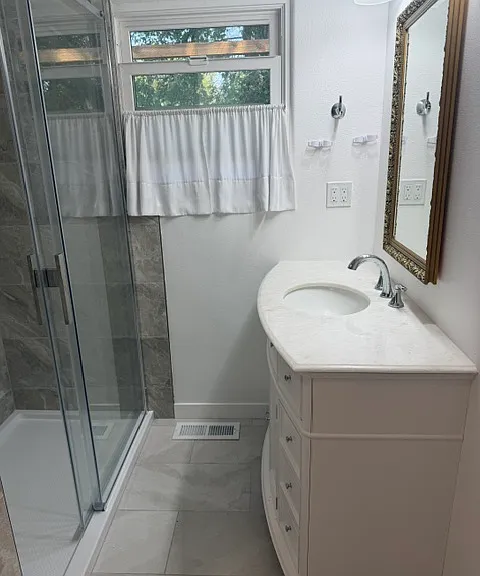 840 SW 13th St — Photo 5