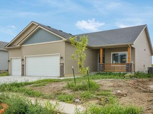 1418 Tuscany Dr SE, Altoona, IA 50009