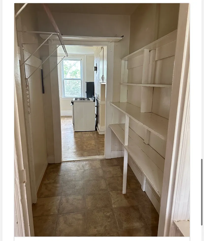 Building Photo - 51 Delle Ave #3