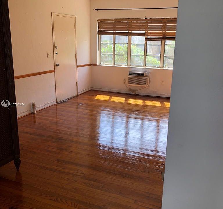 1st image of 1220 Marseille Dr APT 4