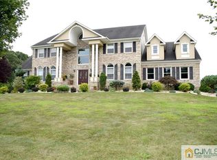 4 Matthew Mnr, East Brunswick, NJ 08816