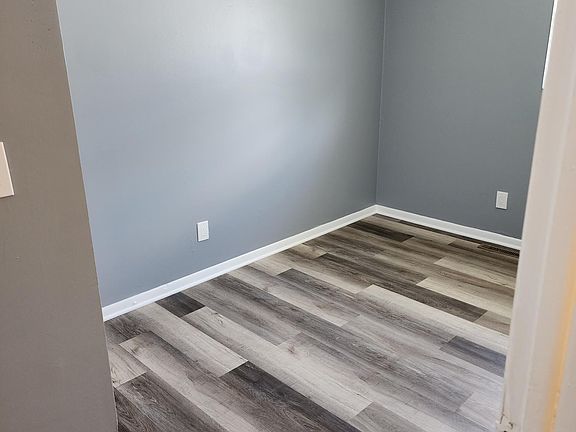 5th image of 3312 Sablewood Dr APT 2