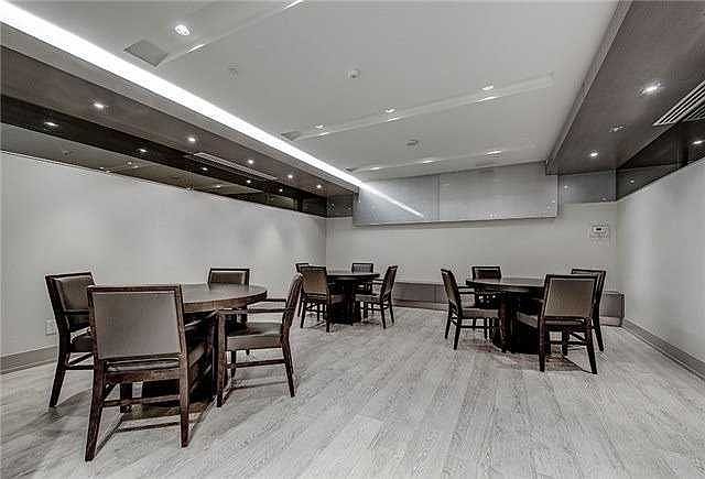 2nd image of 7165 Yonge St Unit 1907
