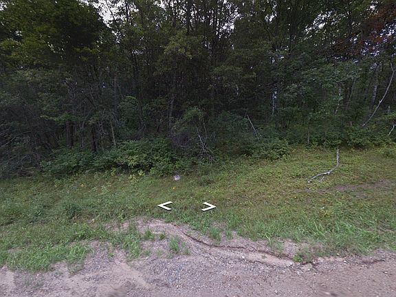 3rd image of 30 Rainier Dr