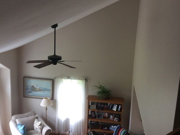 5th image of 275 Cedarwood Dr