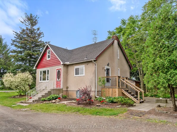 1447 5th St, Saint Catharines, ON L2R 6P9