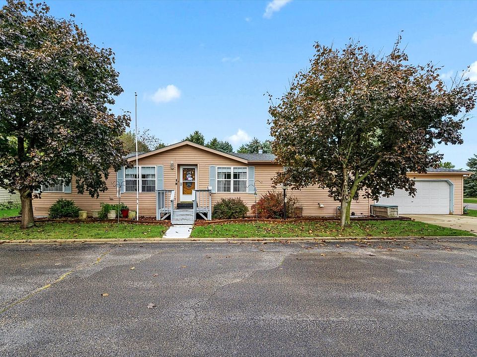 1st image of 303 Mallard Ln