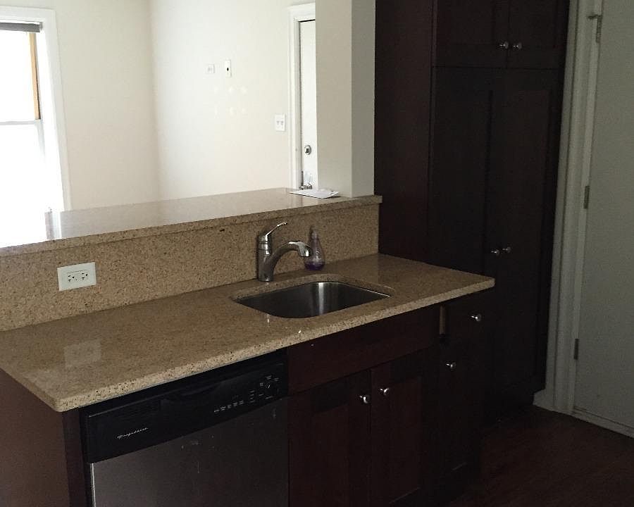 1st image of 3812 N Sheffield Ave #3L