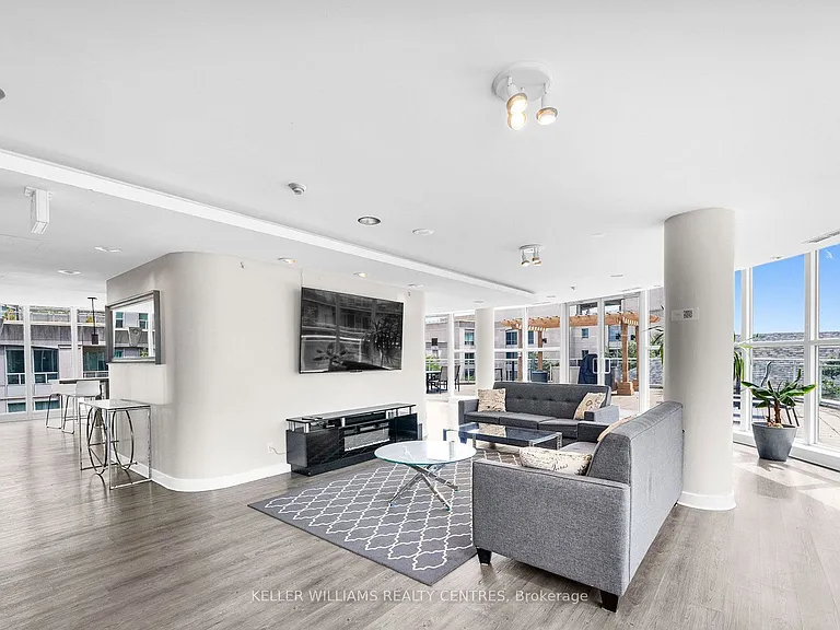 2067 Lake Shore Blvd W #205 — Photo 16