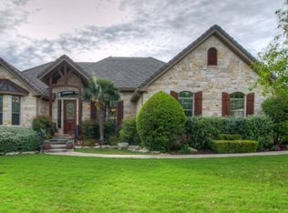4 Falling Oaks Trl, The Hills, TX 78738