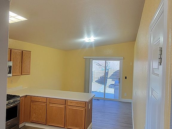 2nd image of 5797 Apricot Ct