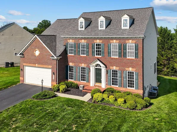 6513 Debhill Ln, Gainesville, VA 20155