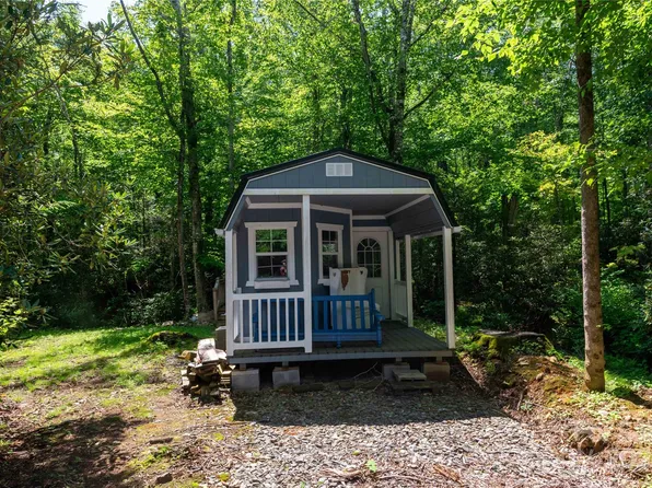 245 White Oak Creek Rd, Burnsville, NC 28714