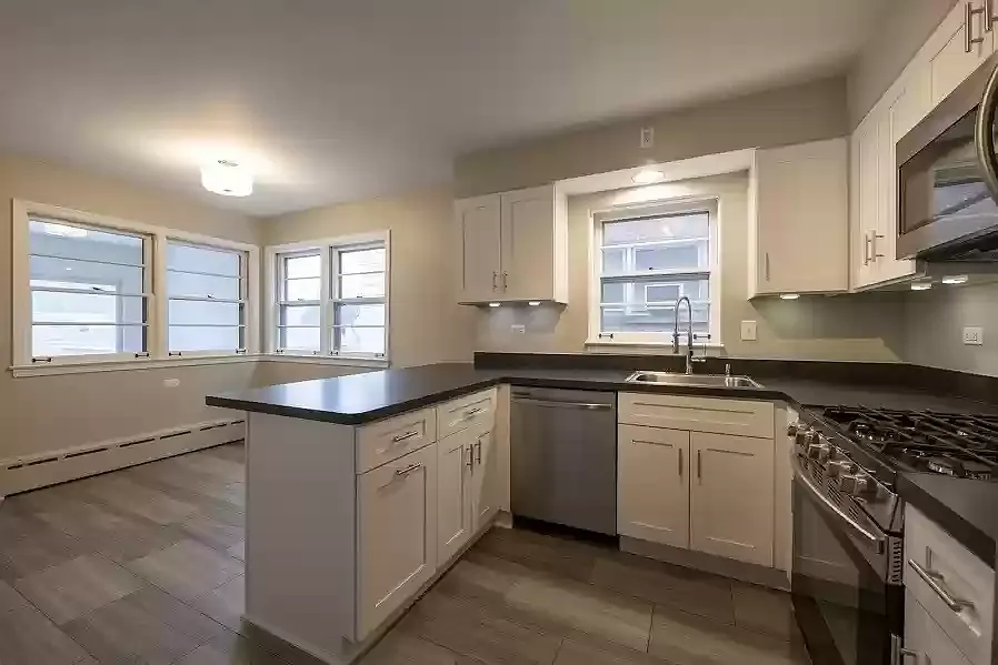 3 bed, 1.5 bath, 1500 sqft, $2,250 — Photo 1