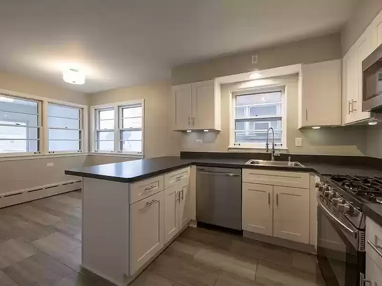 6515 W Higgins Ave #2 — Photo 1