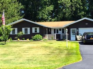 8192 David Ln, Baldwinsville, NY 13027