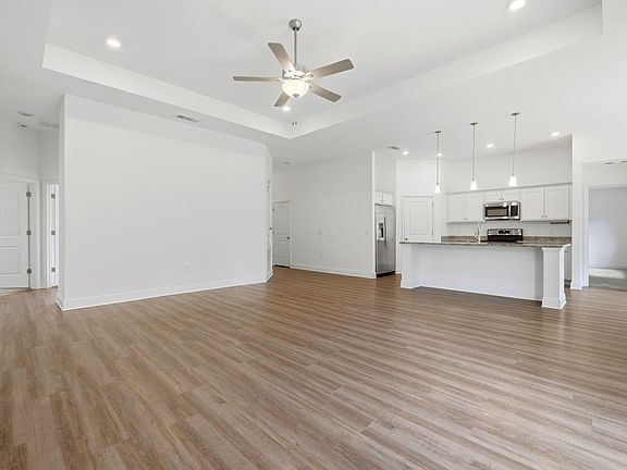 5th image of 4803 N Lynn Rd