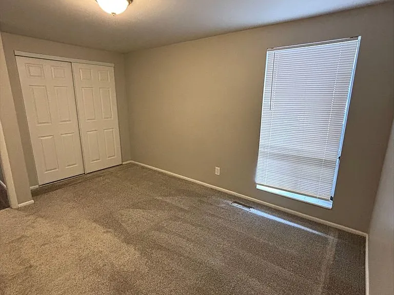 Eastridge — Photo 19