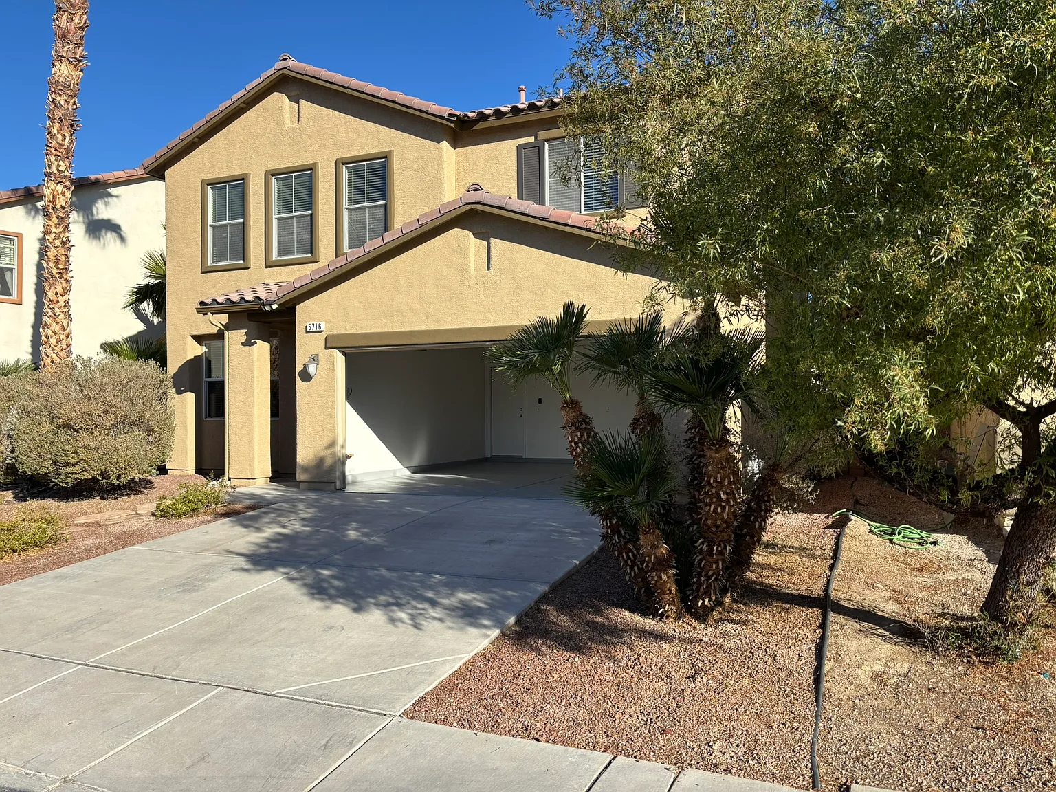 5 bed, 2793 sqft, $2,500 — Photo 1