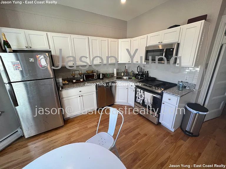 72 Gardner St #D5 — Photo 8
