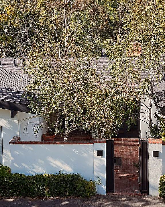 1st image of 7874 Woodrow Wilson Dr