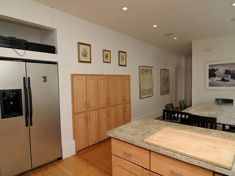 2519 College Ave — Photo 6