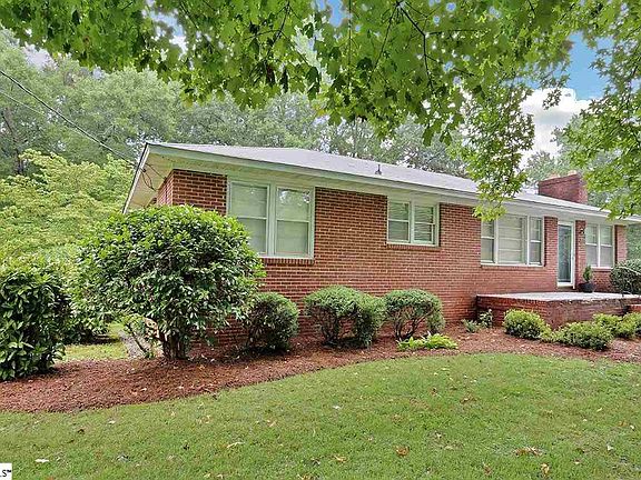 3rd image of 200 Montis Dr