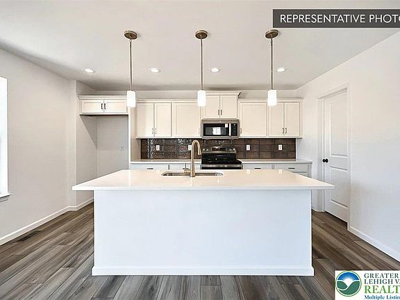 4th image of 253 Center Rd Lot 123