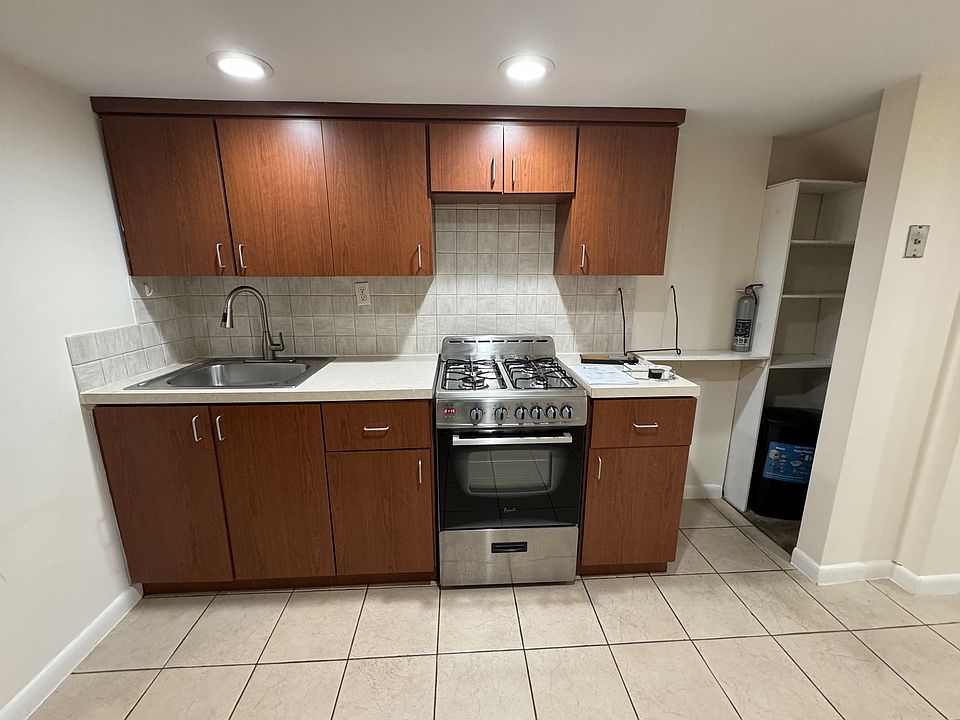 1st image of 2320 21st St