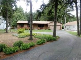 6936 Jackman Rd, Temperance, MI 48182