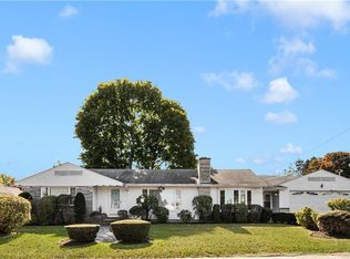 165 Maplewood Ave, Cranston, RI 02920