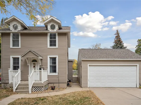 425 4th St NW, Mount Vernon, IA 52314