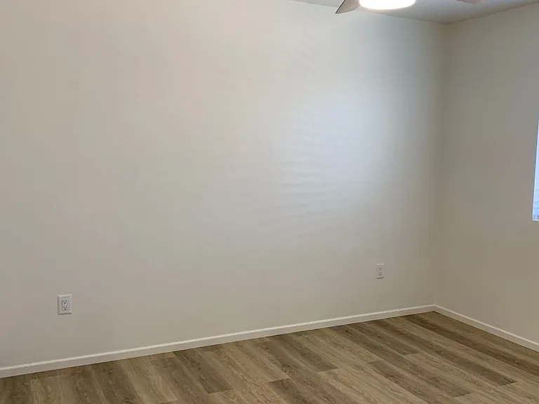4814 E Hampton St — Photo 18