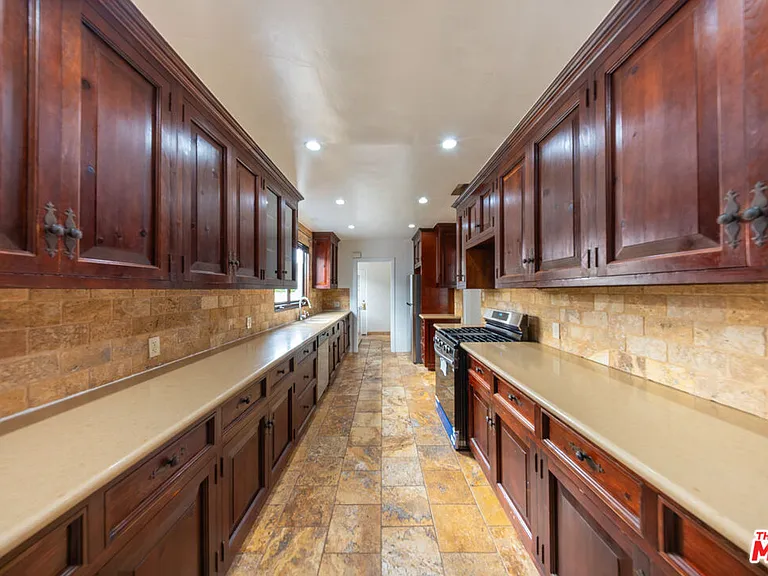 8230 Blackburn Ave #1 — Photo 7
