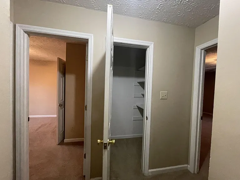 212 Sprucepine Dr — Photo 26