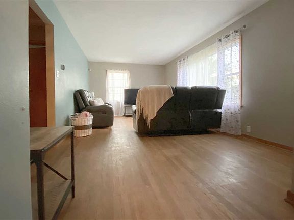 5th image of 1712 Paradise Blvd