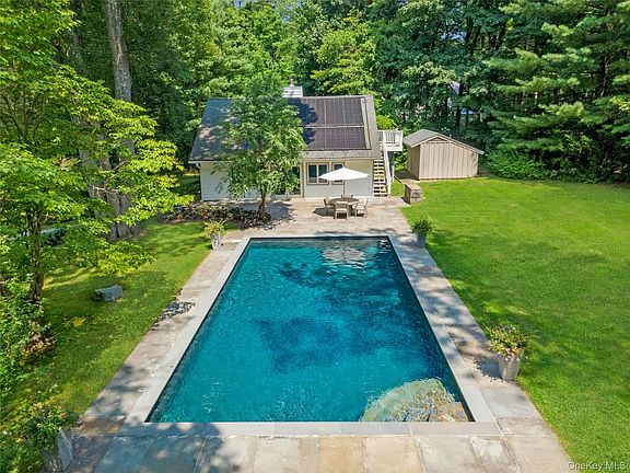 5th image of 360 Crow Hill Road