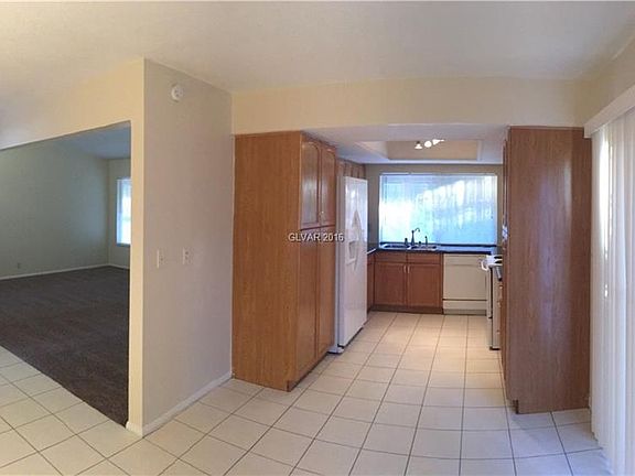 2nd image of 3177 Chapala Dr