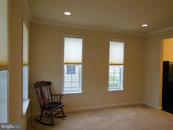5th image of 309 Ticonderoga Dr