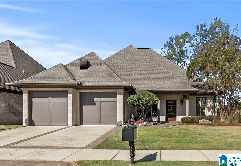 1st image of 746 Cambridge Ln