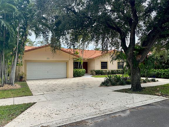 4th image of 16501 NW 84th Avenue