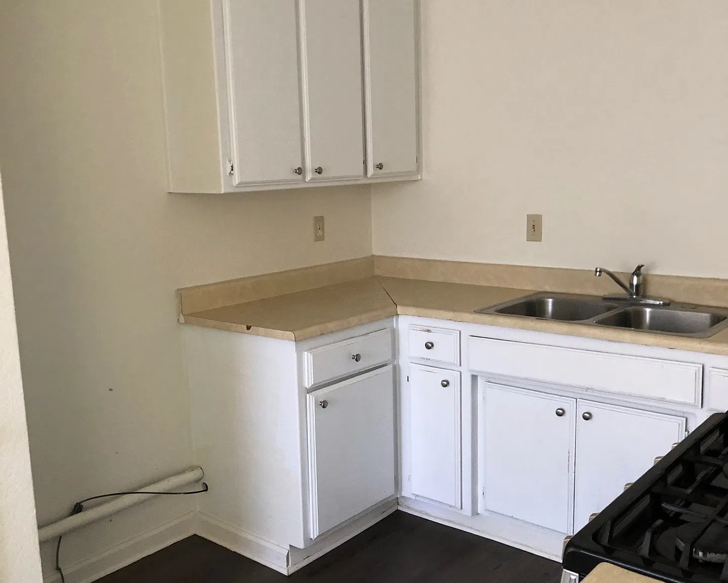 2 bed, 1000 sqft, $2,200 — Photo 3