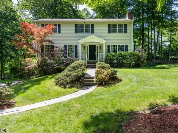 19 Chilhowie Dr, Kinnelon Boro, NJ 07405