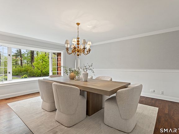 5th image of 223 Jonathan Drive