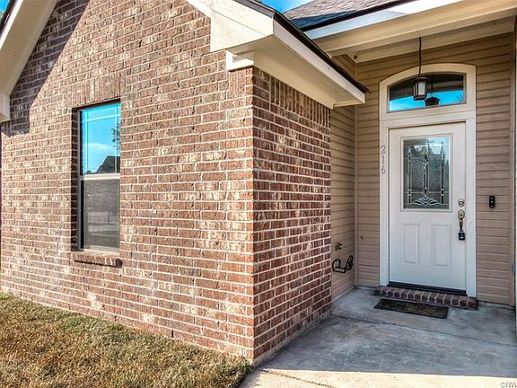 2nd image of 216 Southern Creek Cir