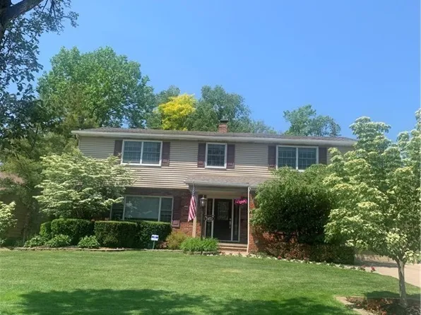 5453 Kilbourne Dr, Lyndhurst, OH 44124