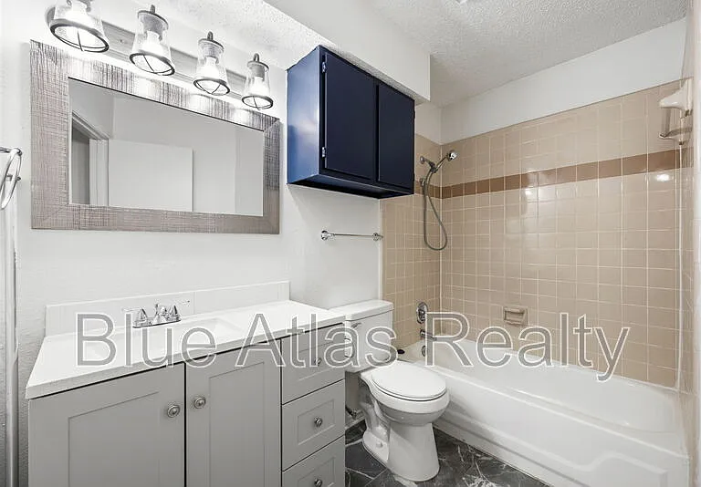 916 Hilltop Dr #A — Photo 11
