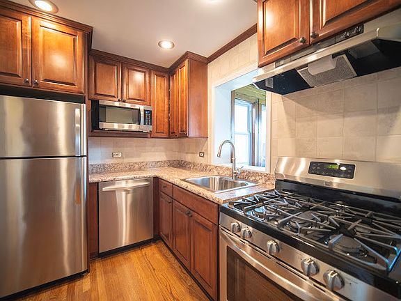 5th image of 9129 Lynwood Dr